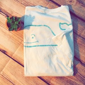 Men’s vintage whale graphic shirt